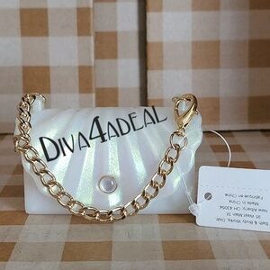 Bath & Body Works SHELL SNAPCASE Pocketbac Holder